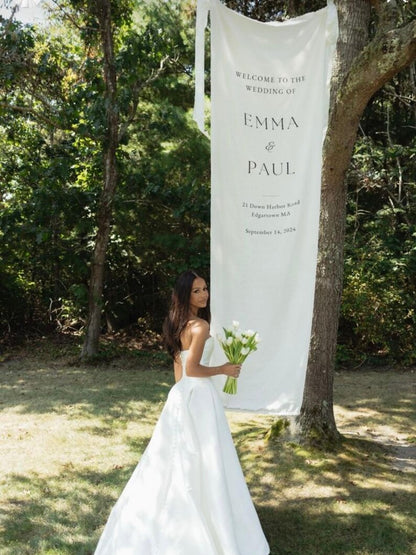 Personalized Linen Wedding Sign, Custom Minimal Welcome Sign, Fabric Welcome Sign, Wedding Decoration, Custom Fabric Wedding Sign with Stand